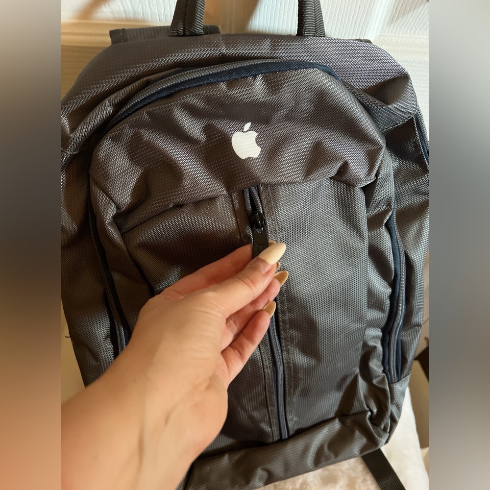 Basecamp gray nylon backpack Apple logo laptop work travel pockets school - Picture 6 of 16